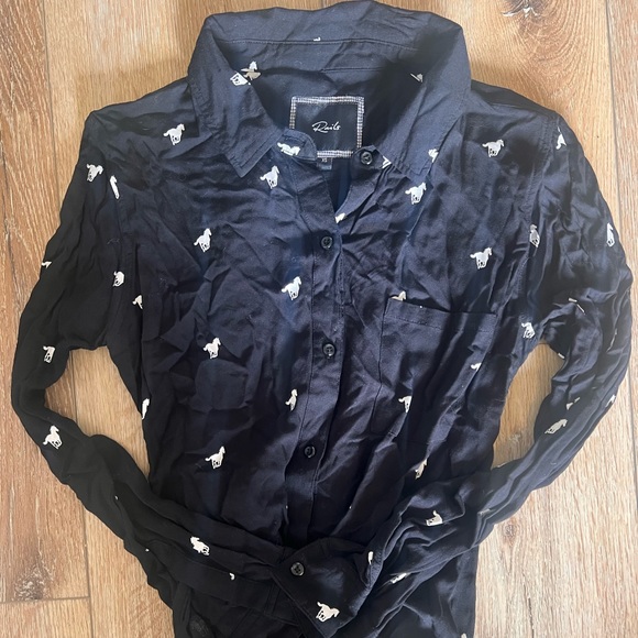 Rails polo horse embroidered print black womens buttondown size XS. Worn once - Picture 2 of 4